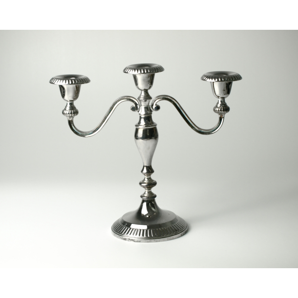 Lysestage 3.armet fors�lvet