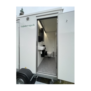 2 Toiletter med vacuumskyl & tank. 230v