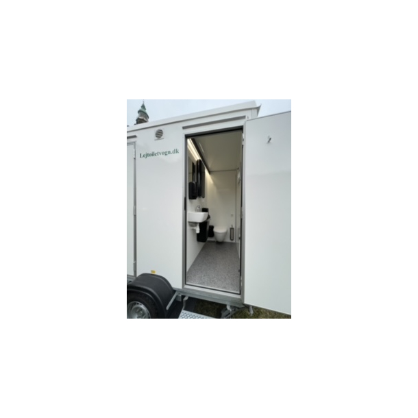 2 Toiletter med vacuumskyl &amp; tank. 230v